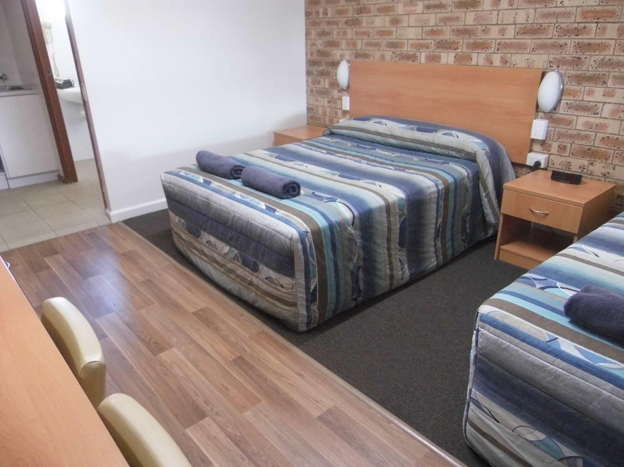 Nanango Fitzroy Motel ภายนอก รูปภาพ