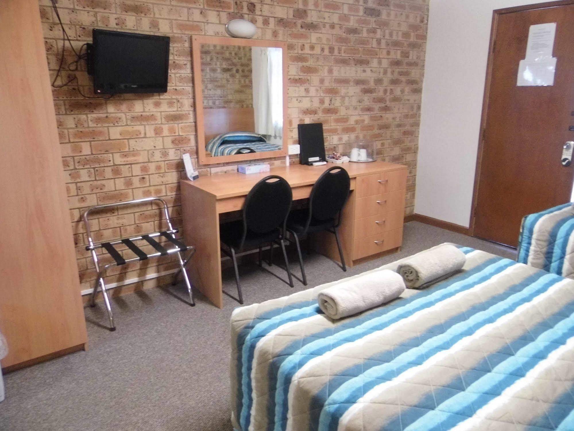Nanango Fitzroy Motel ภายนอก รูปภาพ